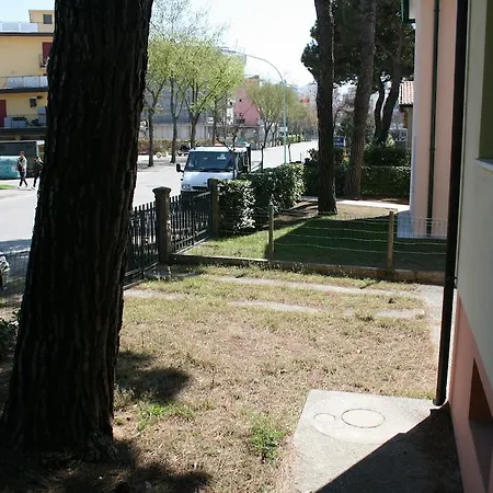 Villaggio Possagno Piazza Torino Da Colla Lägenhet Lido di Jesolo